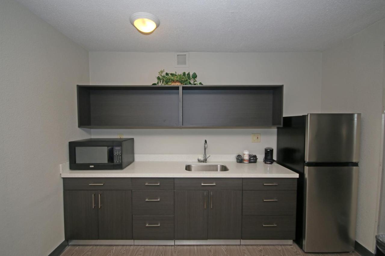 Clarion Pointe Statesville Extérieur photo