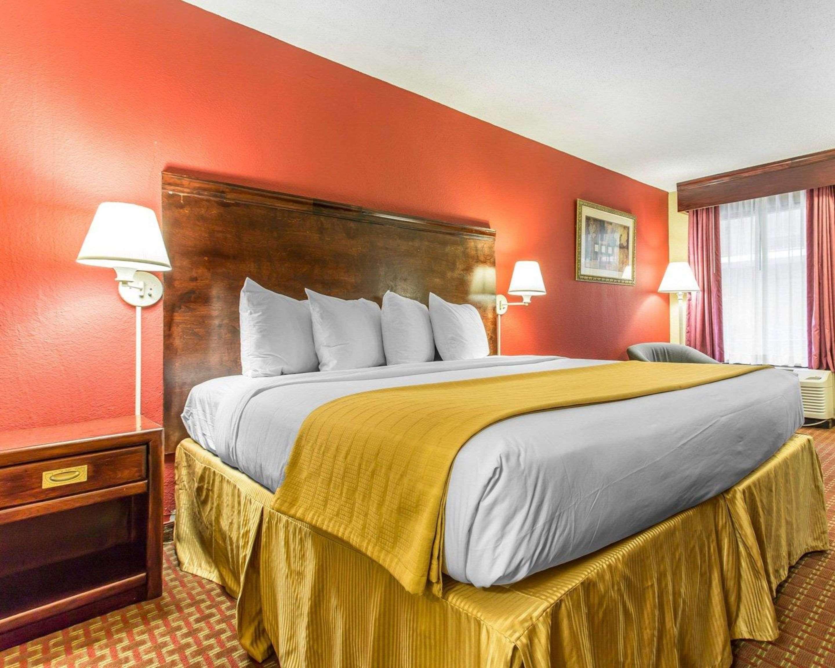 Clarion Pointe Statesville Extérieur photo