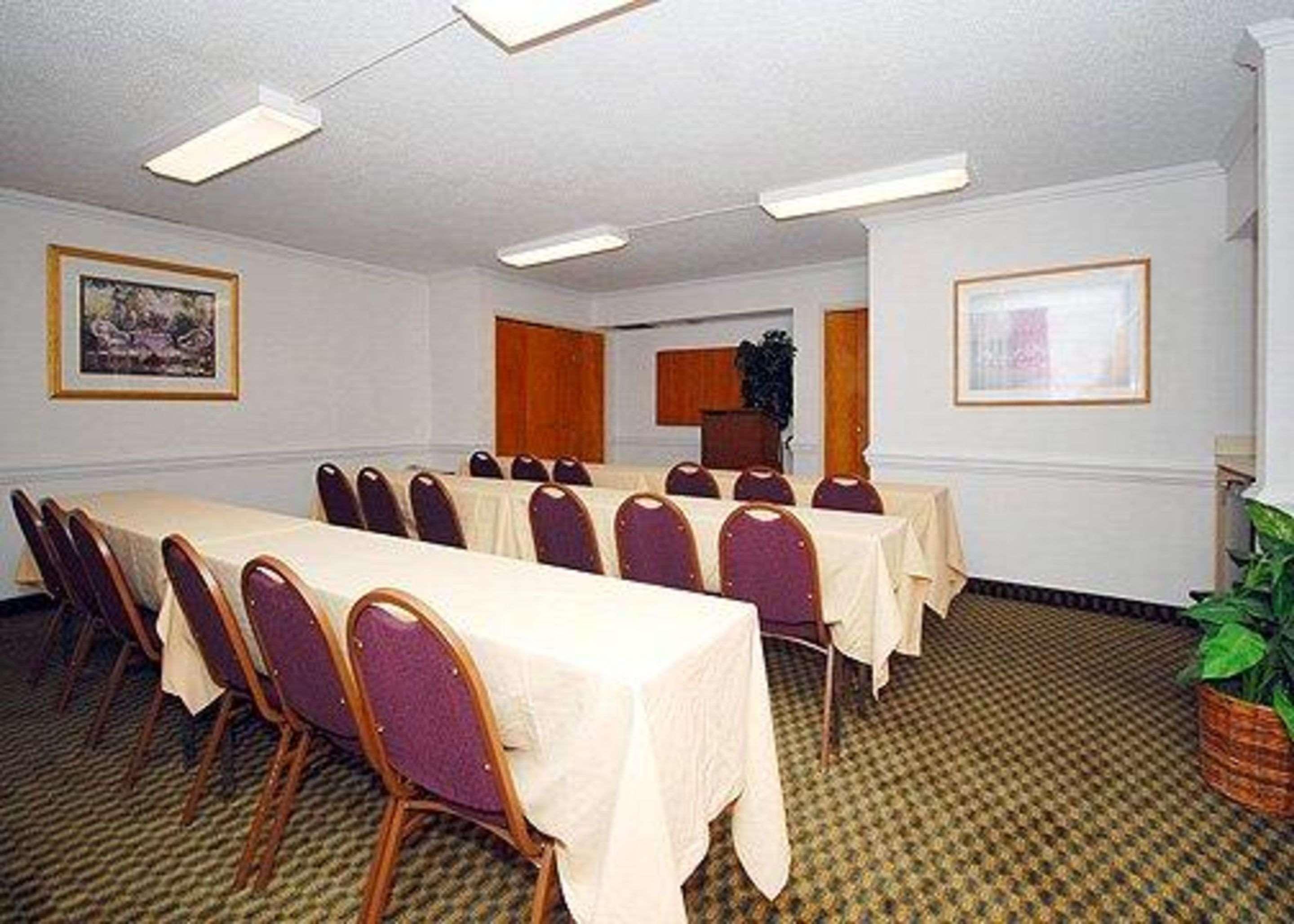 Clarion Pointe Statesville Extérieur photo