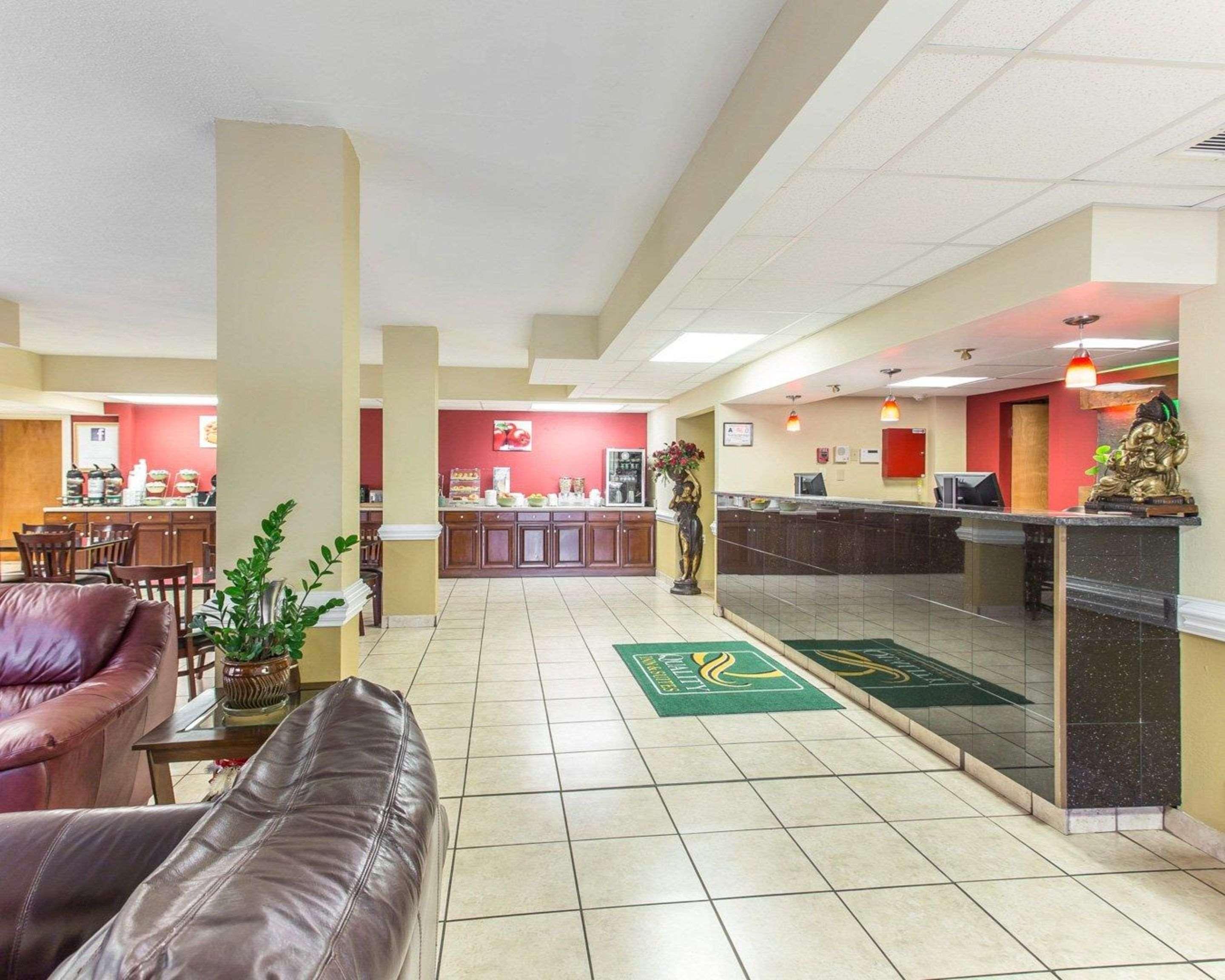 Clarion Pointe Statesville Extérieur photo