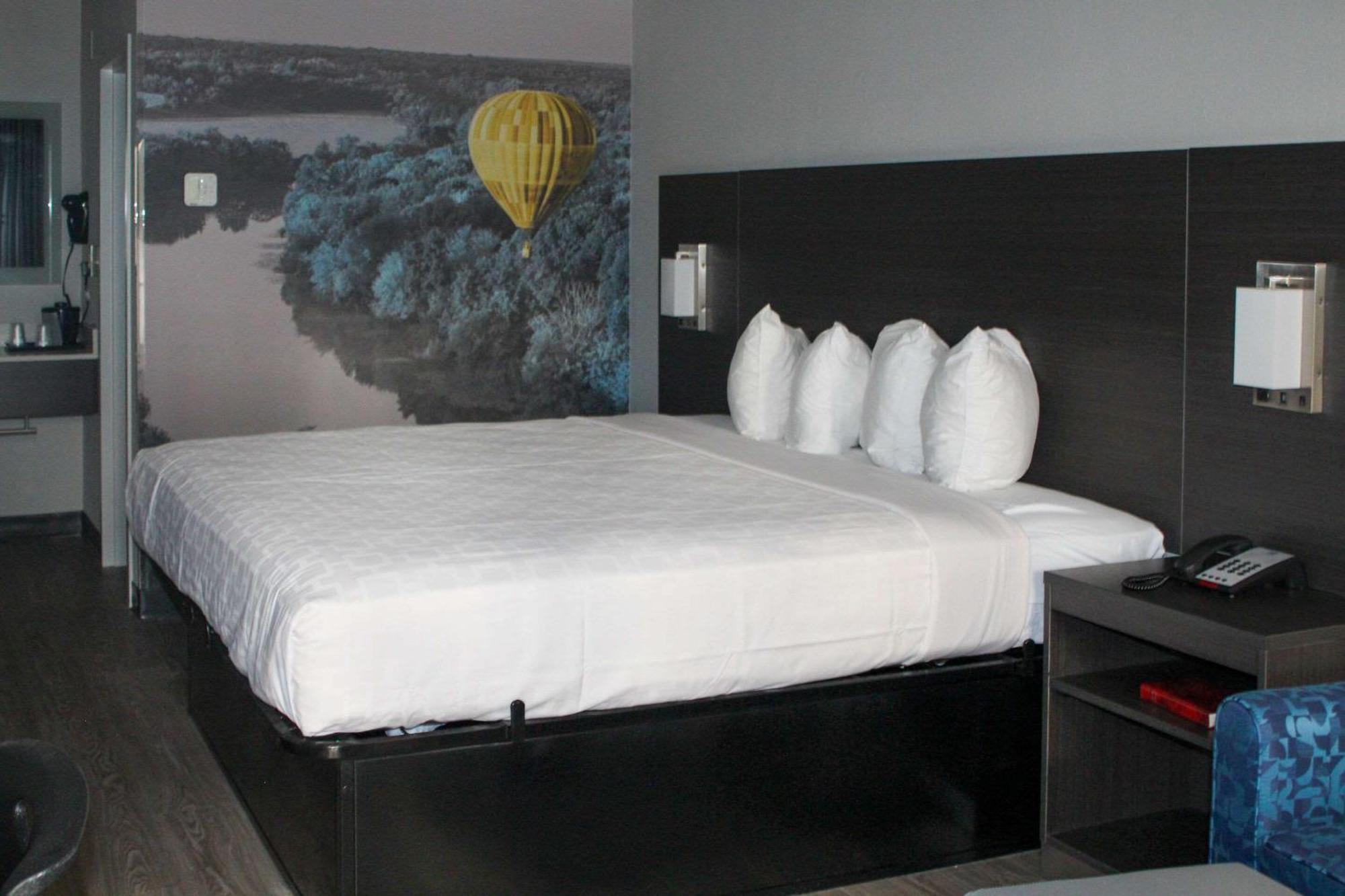 Clarion Pointe Statesville Extérieur photo