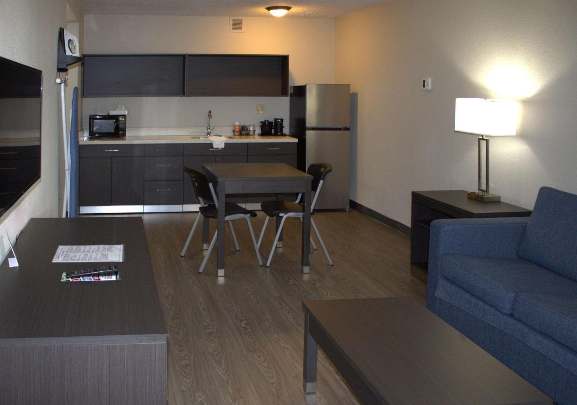 Clarion Pointe Statesville Extérieur photo