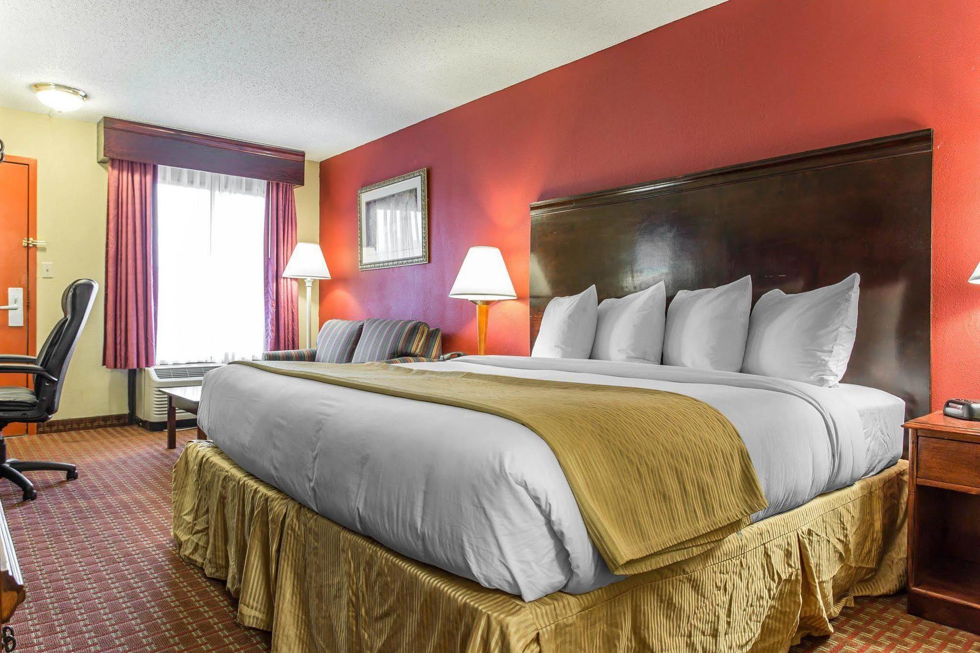 Clarion Pointe Statesville Extérieur photo